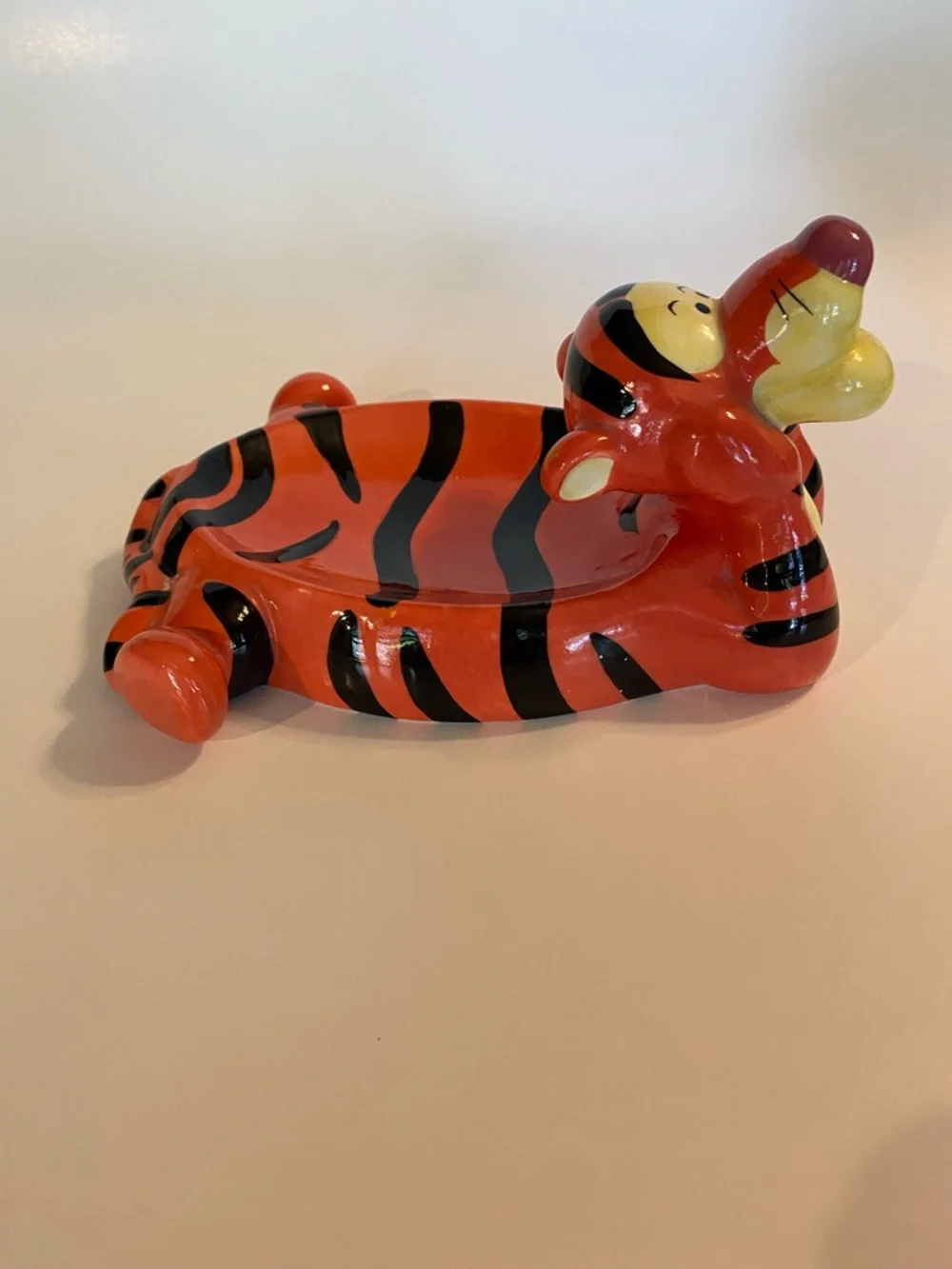 Vintage Disney Tigger Ceramic Soap Dish Trinket Tray Pooh & Friends Hand Painted